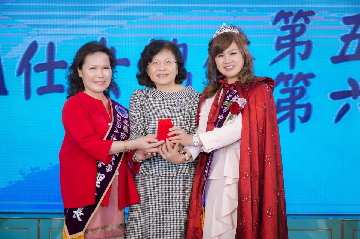 <地區校友會>中山EMBA仕女會理事長交接典禮圖片