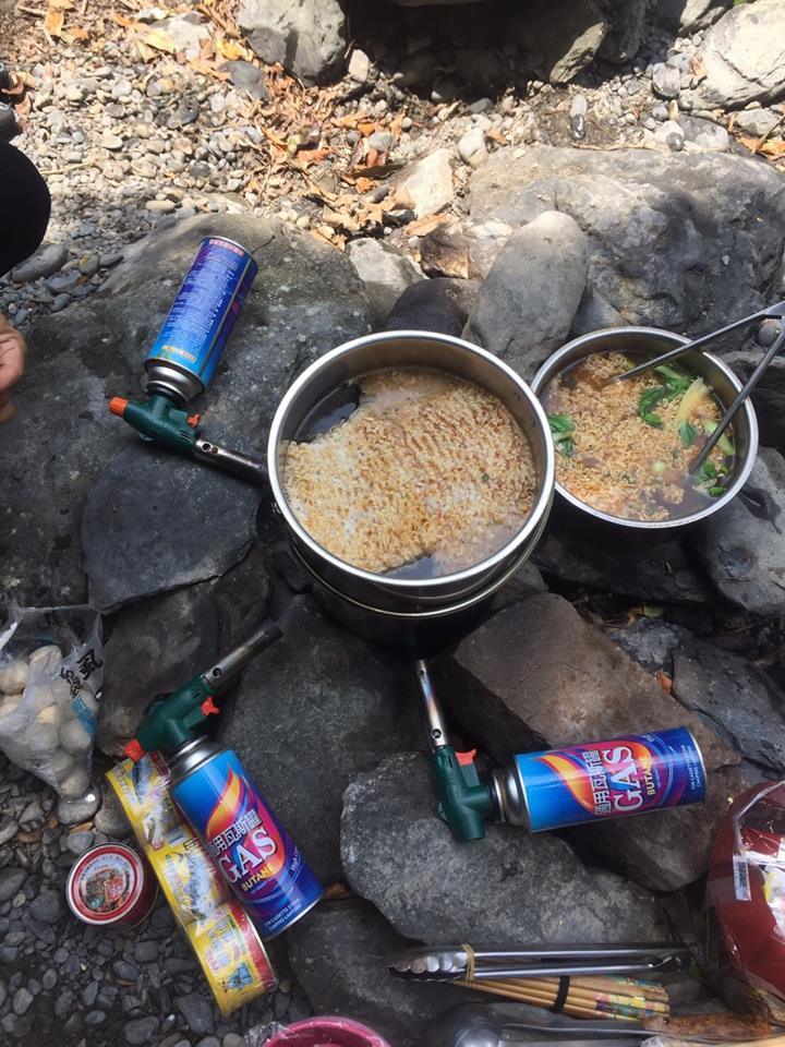 <地區校友會>北E校友會舉辦暑假親子溯溪趣圖片