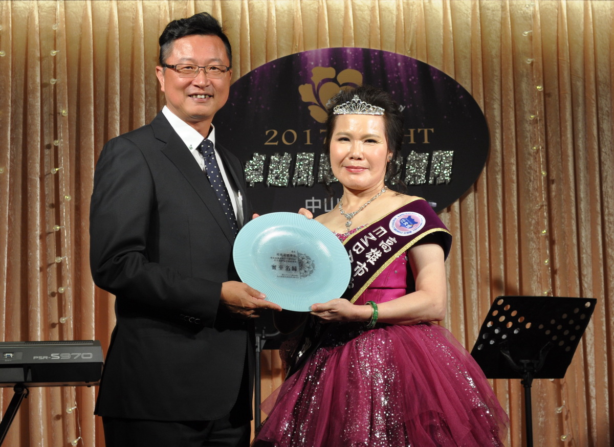 <地區校友會動態>姐姐妹妹亮起來 中山EMBA仕女會會長交接典禮圖片