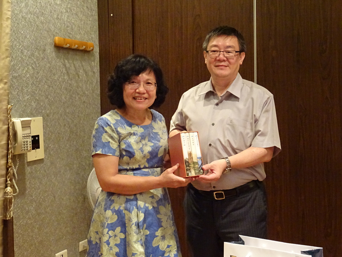 <地區校友會動態>台南市校友會理事長造訪南科 期促成台積電校友入會圖片