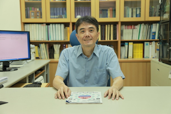 <103傑出校友>做對的事 盡力做好 化學系79級梁蘭昌圖片
