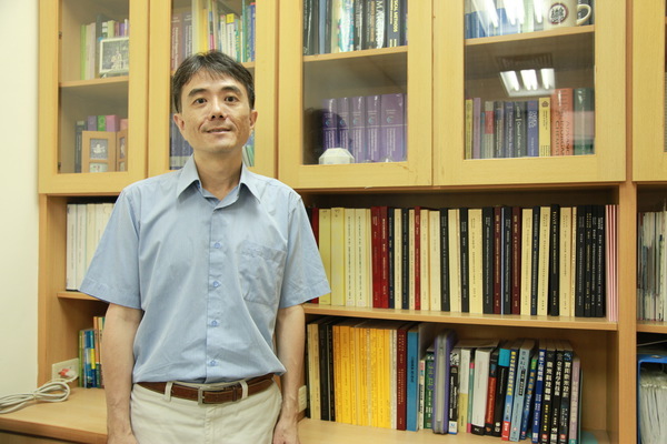 <103傑出校友>做對的事 盡力做好 化學系79級梁蘭昌圖片