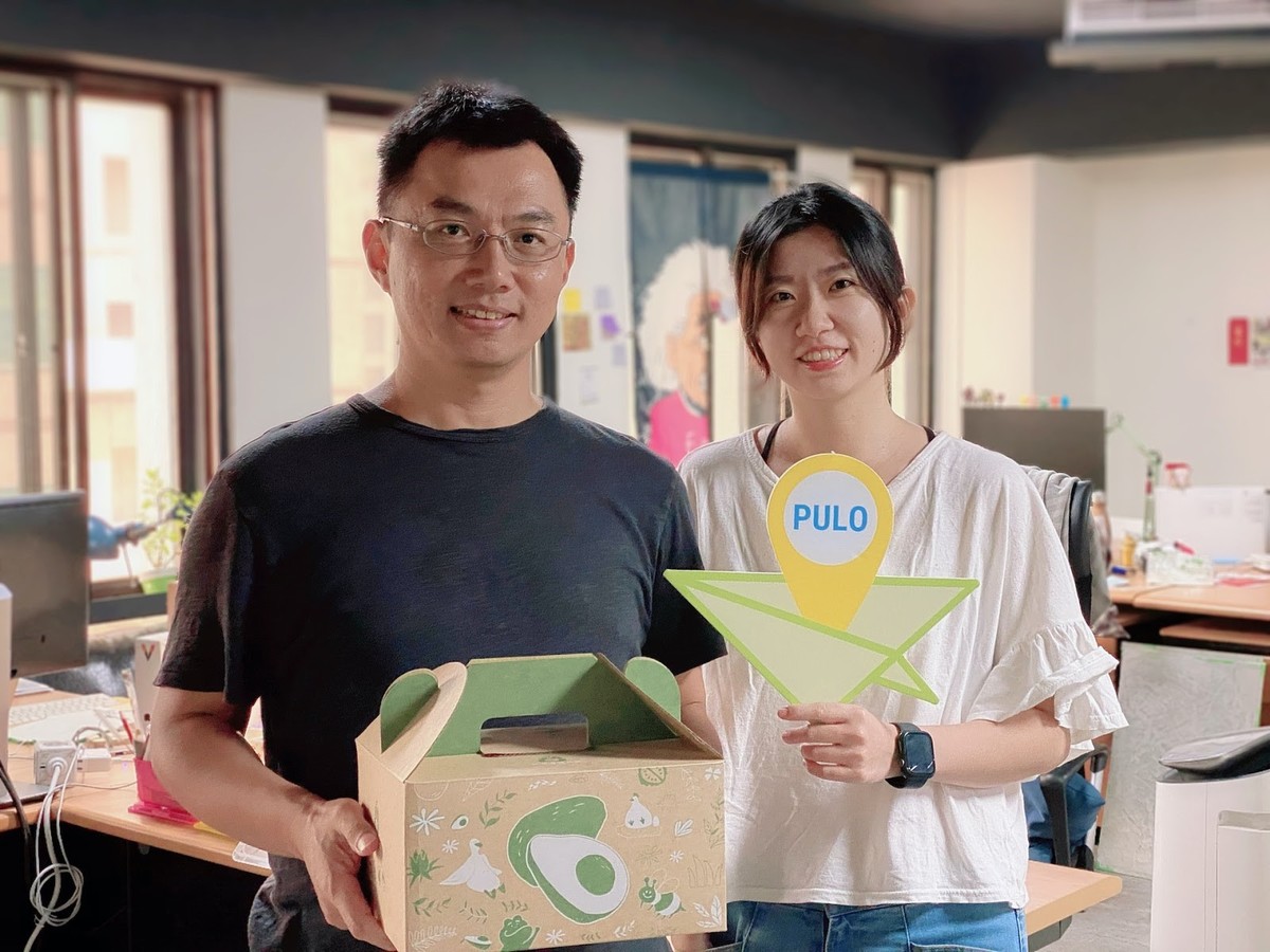 起家 PULO 裝潢平台共同創辦人執行長李信成（左），與營運長陳美合（右）