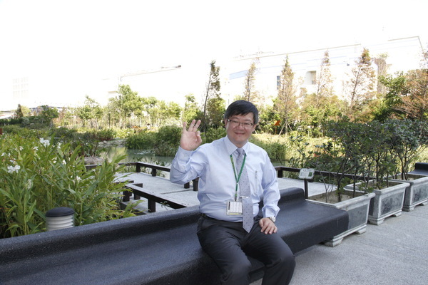 <102傑出校友>以多元風景 伴隨人生的旅途 化學系74級陳培宏圖片