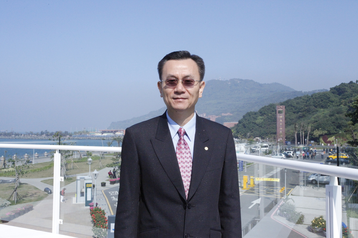 <西子樓圓夢計畫>拋磚引玉盼西子樓成為校友情誼網絡起點 東岩建設蔡崇禮董事長圖片