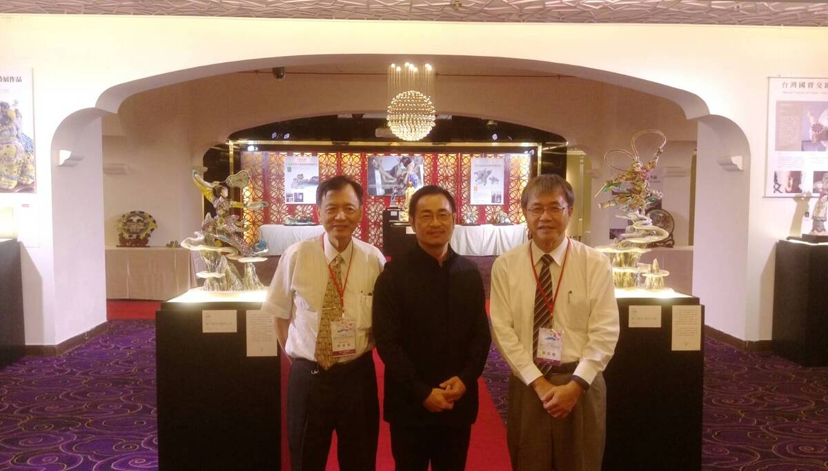 <地區校友會>「蓁正幸福」恭喜陳素蓁連任第三屆台南市校友會理事長圖片