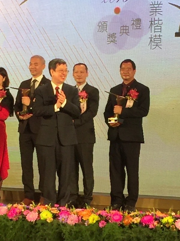 <得獎榮耀>卓越者的推手 幕後功臣 凱亞養殖場負責人鄭志強圖片