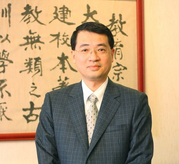 <100傑出校友>無私奉獻 教育服務熱忱沒有極限 電機工程博士班80級武東星圖片