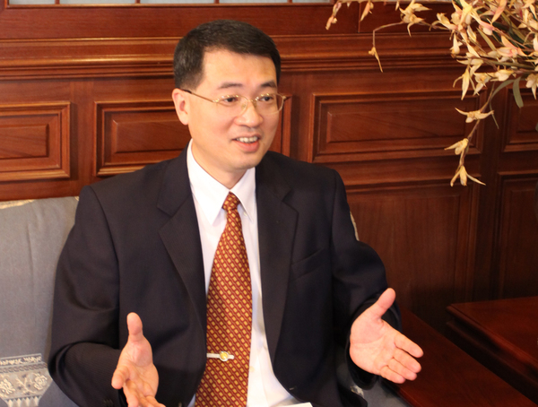 <100傑出校友>無私奉獻 教育服務熱忱沒有極限 電機工程博士班80級武東星圖片
