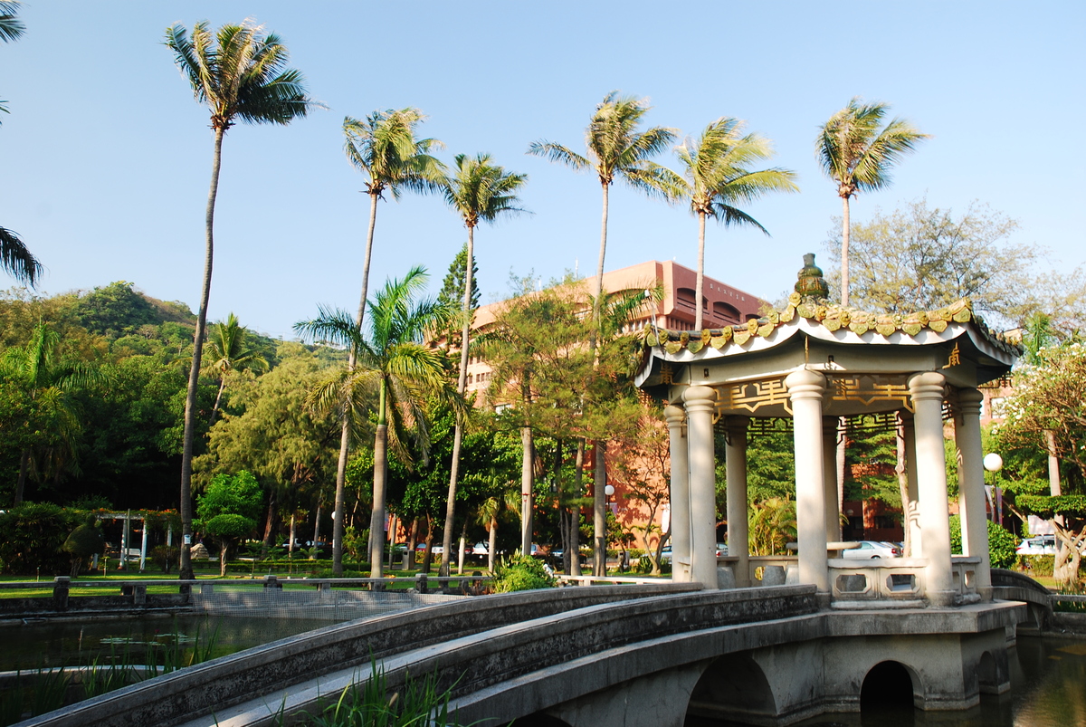 <校園紀念品>國立中山大學校園景點人氣票選(有機會獲得精美禮物喔!)圖片