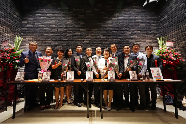 <校友亮點>中山EMBA新書《傳承‧承傳》經營者的心路歷程和蛻變軌跡圖片