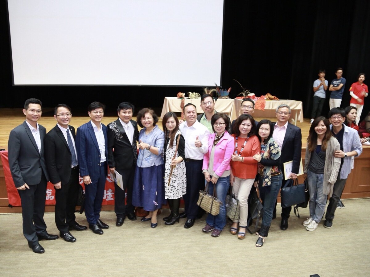 <地區校友會>高雄市校友會講座「眭澔平探險生涯VR實境秀」圖片