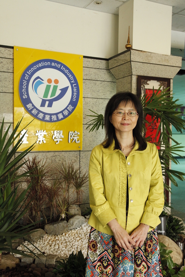 <102傑出校友>妥善整合學術與產業 集教育行政於一身 電機工程學系博士班82級洪瑞華圖片