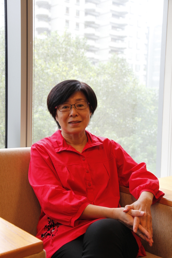 <102傑出校友>不懼跌倒 多元學習 外國語文學系73級楊順美圖片