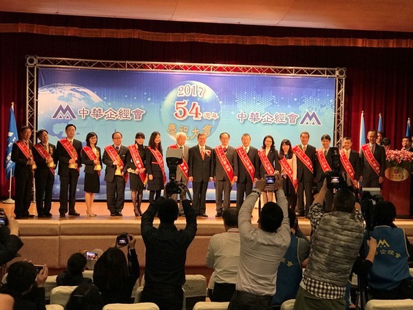<西灣光華>超群領先來自持續創新突破 欣亞數位股份有限公司魏碧芬董事長圖片