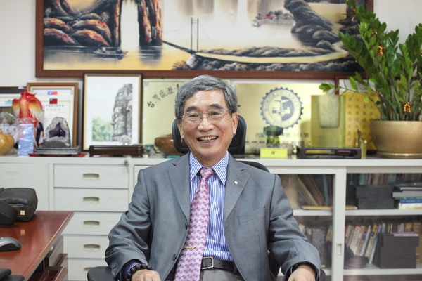 <西子樓圓夢計畫>過去中山人伴著西子樓成立 現在西子樓伴著中山人相聚 華盛營造蘇成達董事長圖片