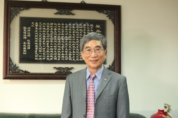 <西子樓圓夢計畫>過去中山人伴著西子樓成立 現在西子樓伴著中山人相聚 華盛營造蘇成達董事長圖片