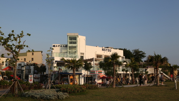 國立中山大學西子樓校友會館店鋪區暨生活便利館場地租賃」(案號：106S106）圖片