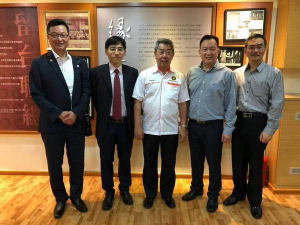 <地區校友會>恭喜馮許全連任第四屆大馬校友會會長圖片