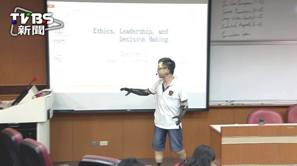 <西灣光華>不向命運低頭 抗病勇士 大陸所85級王致遠圖片